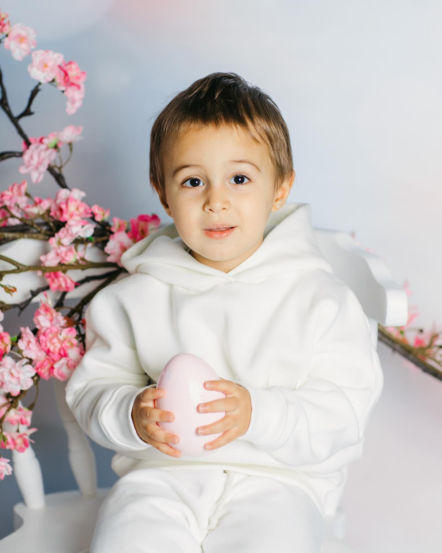 Джамала вперше за тривалий час показала помітно підрослих синів-красенів