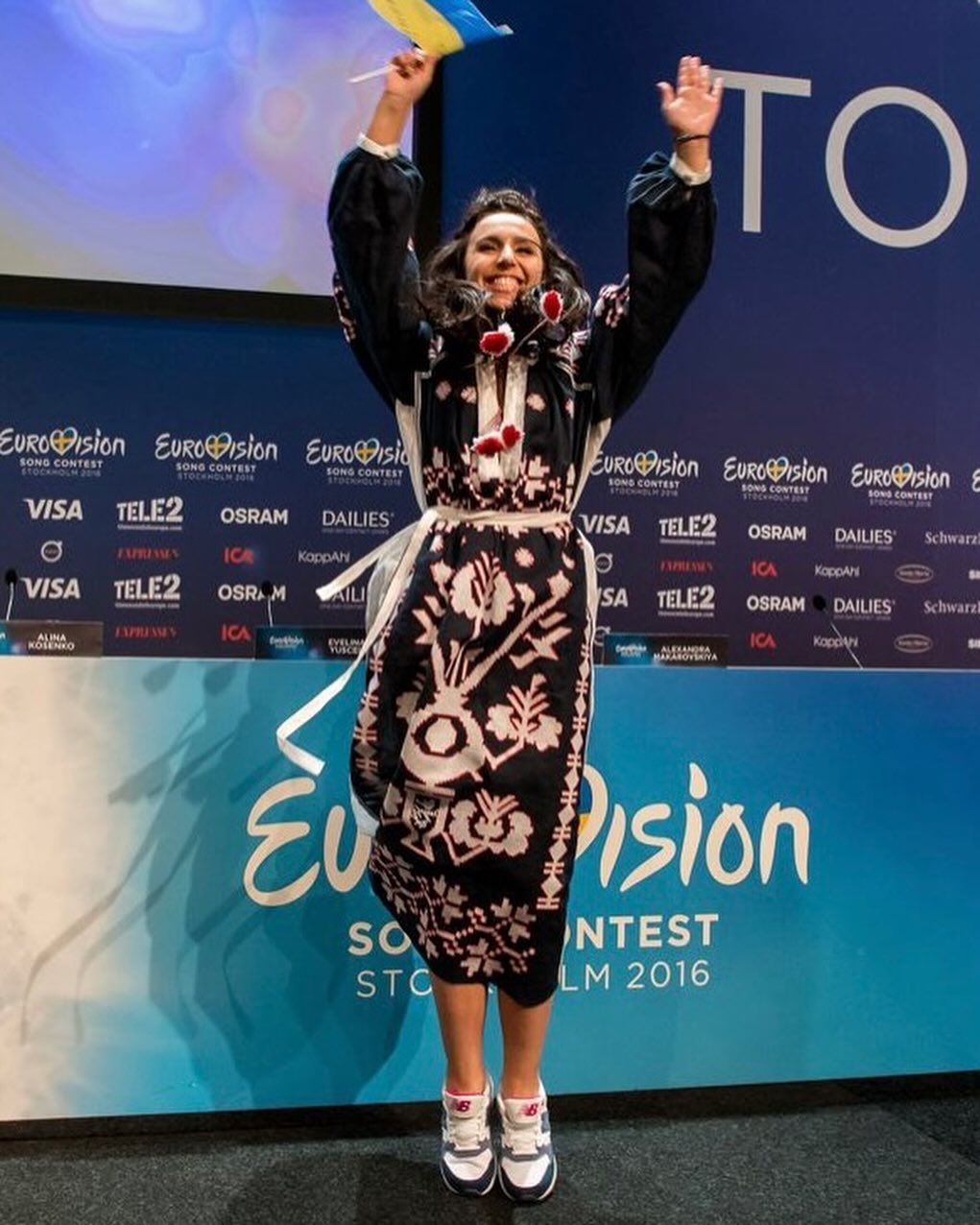 Наша история, гордость и идентичность. Звезды показали свои яркие наряды в День Вышиванки 2024