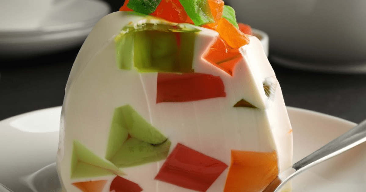 Все его знают с детства: как приготовить легендарный десерт &quot;Битое стекло&quot;