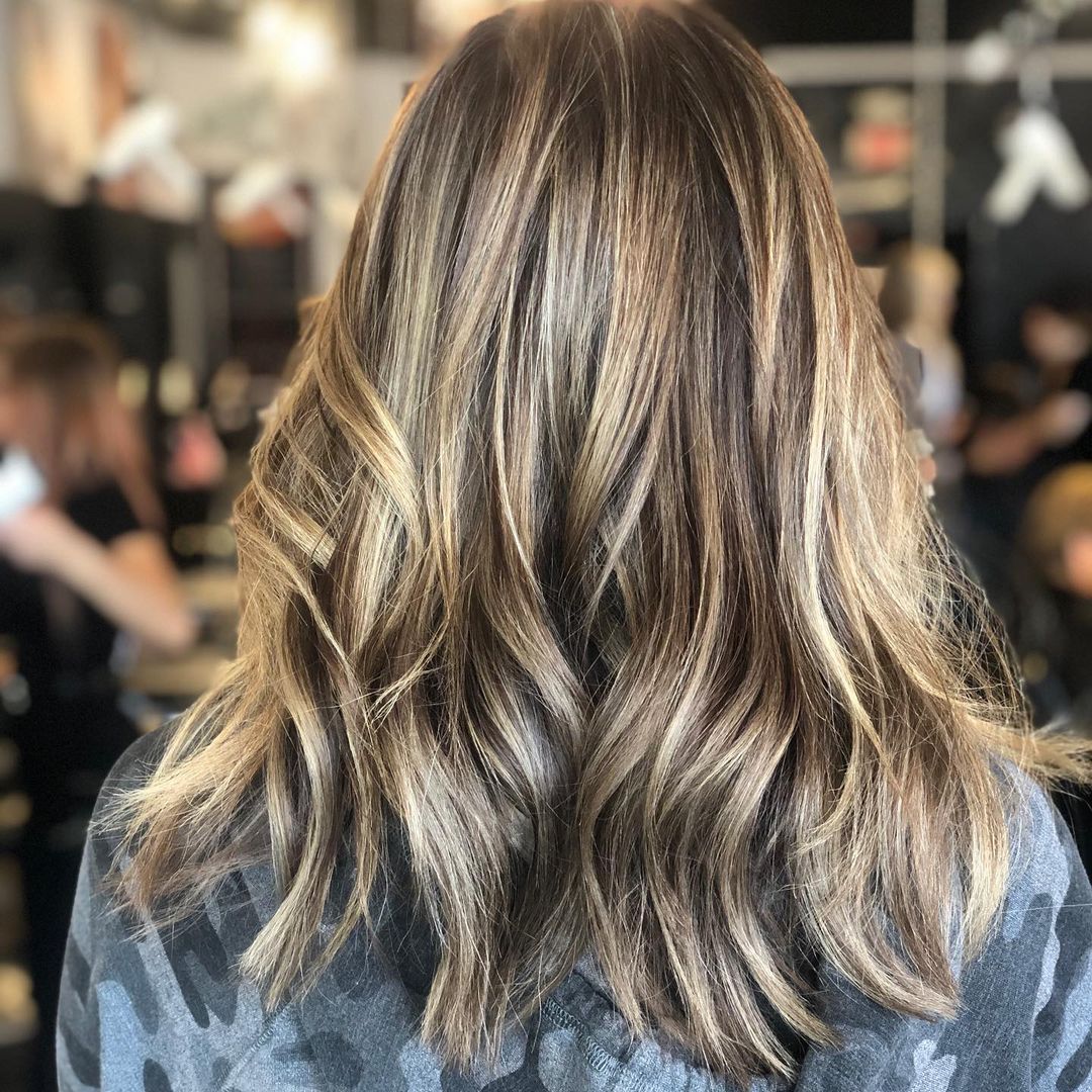 Як у зірок Голлівуду: стилісти показали топ-7 наймодніших зачісок 2022