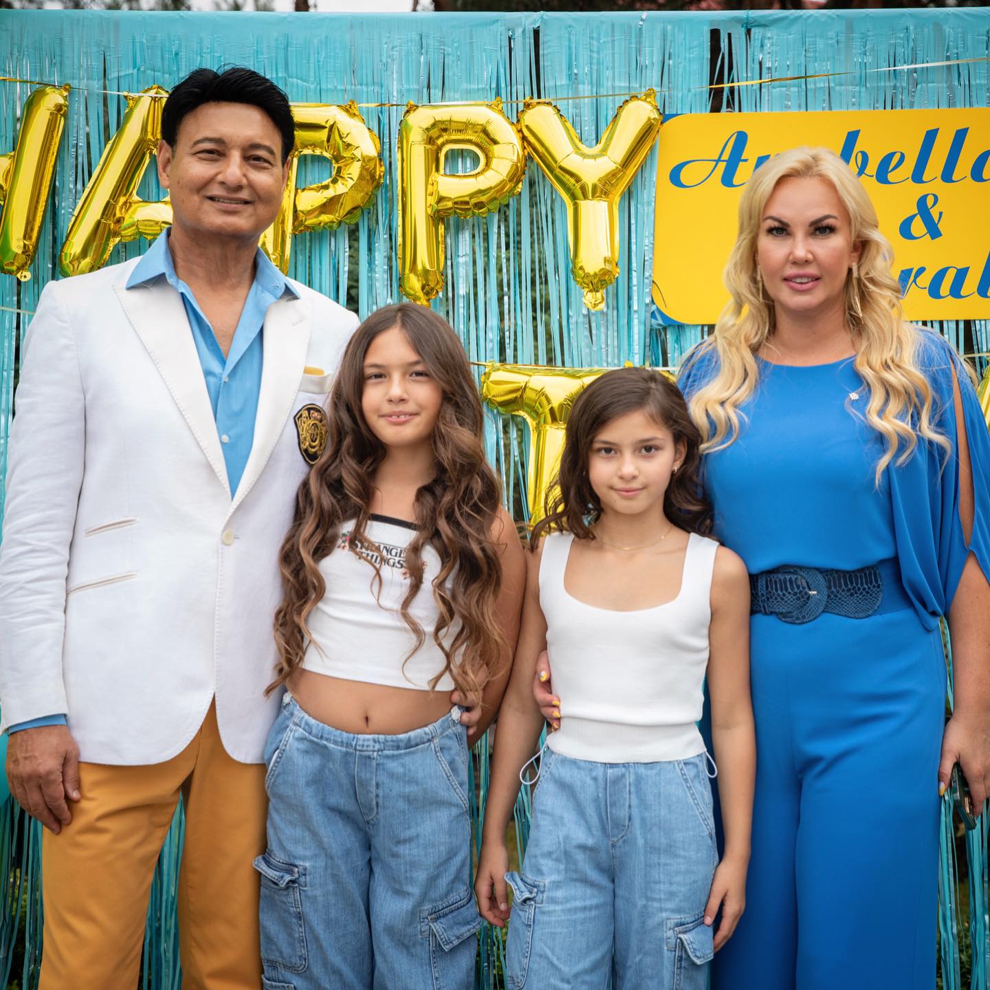 Камалия умилила редким фото с дочерьми, которые живут с ее экс-мужем в Лондоне (фото)