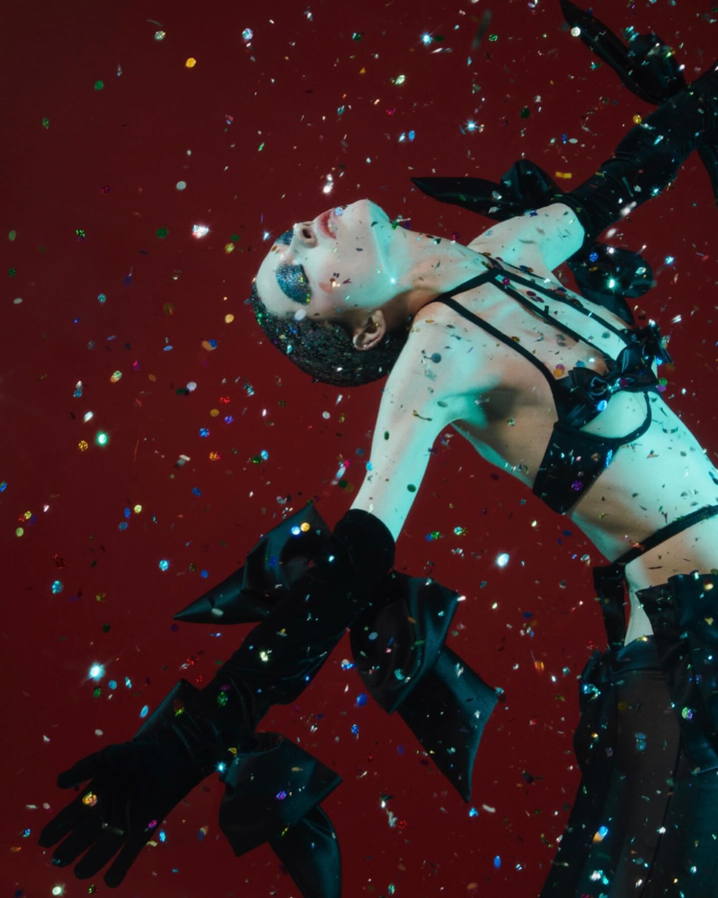 Наряды от украинского дизайнера появились на обложке зарубежного глянца (фото)