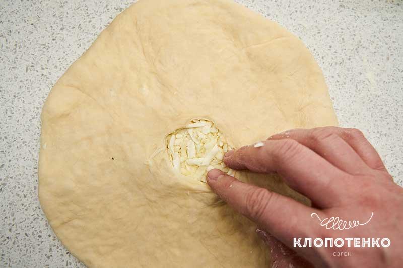 Клопотенко запропонував приготувати нестандартний хачапурі: "справжня Грузія у вас вдома!"