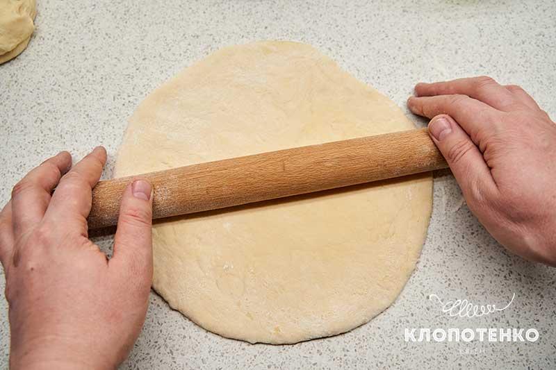 Клопотенко запропонував приготувати нестандартний хачапурі: "справжня Грузія у вас вдома!"