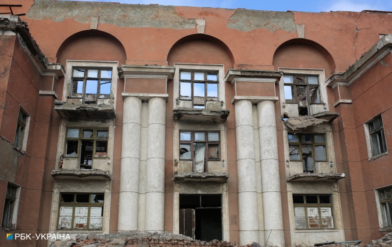 За крок до фронту. Як міста поблизу Бахмута живуть під ворожим вогнем