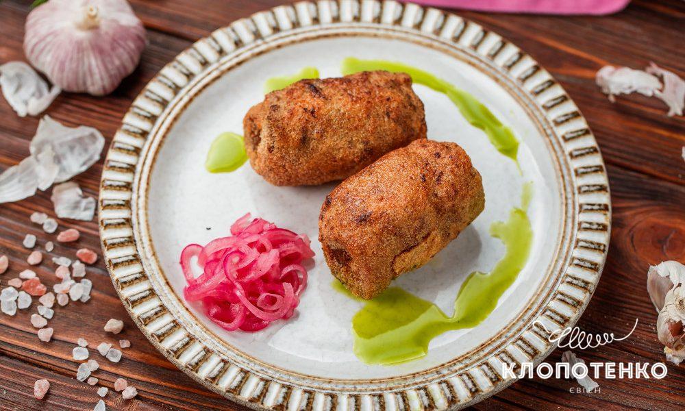 Клопотенко дал рецепт кручеников с салом и чесноком: еще наши предки готовили