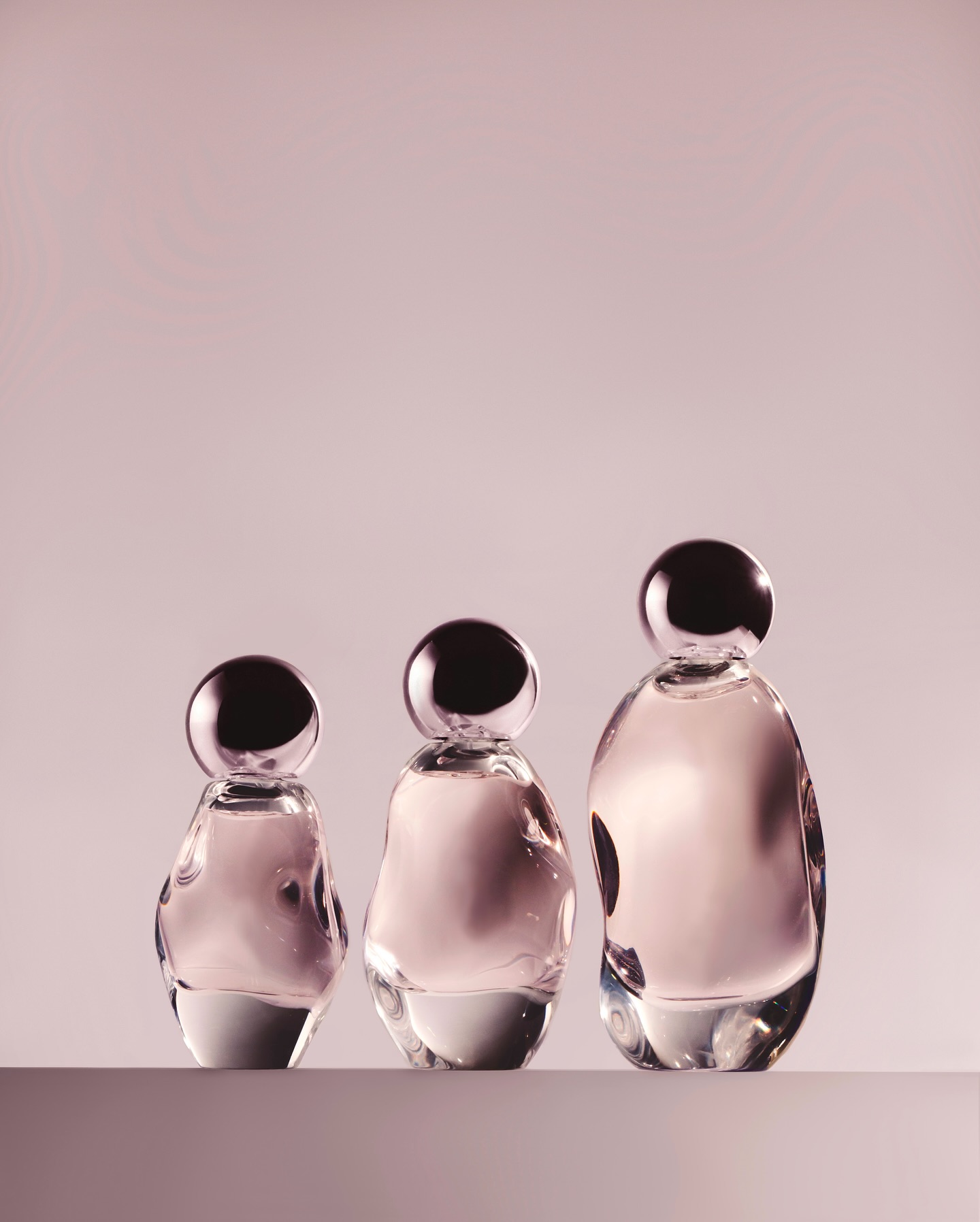 Кайли Дженнер представила свои дебютные &quot;космические&quot; духи (фото, видео)