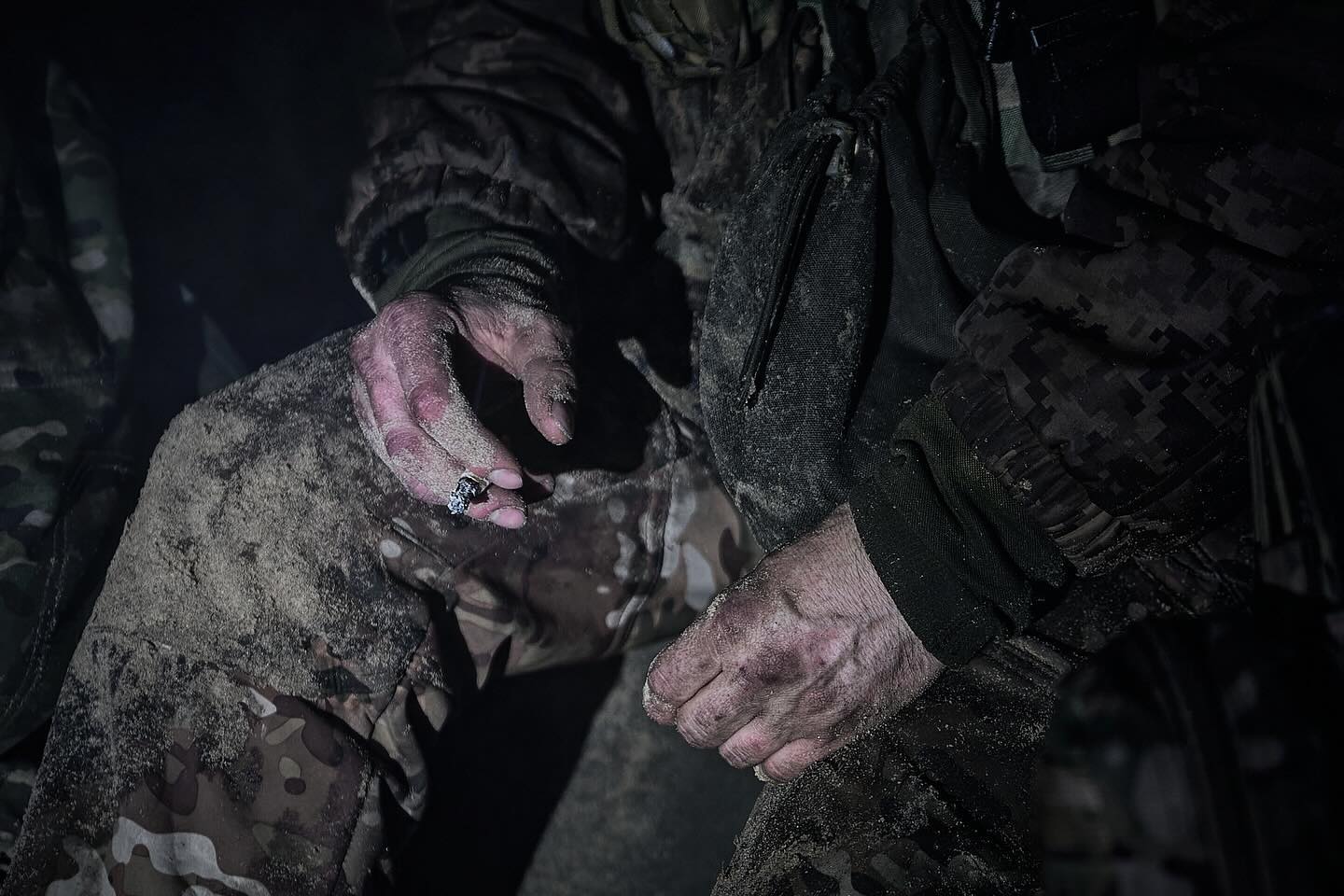 &quot;Тридцять годин на нулі з піхотою&quot;: український фотограф показав реальні будні військових (фото)