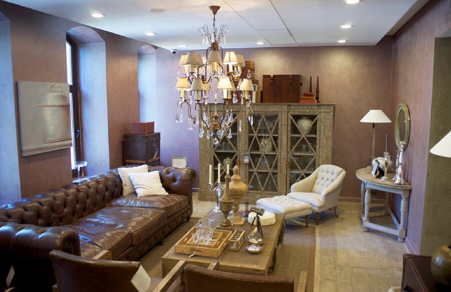 Як перетворити житло на казковий замок: що таке стиль Castlecore