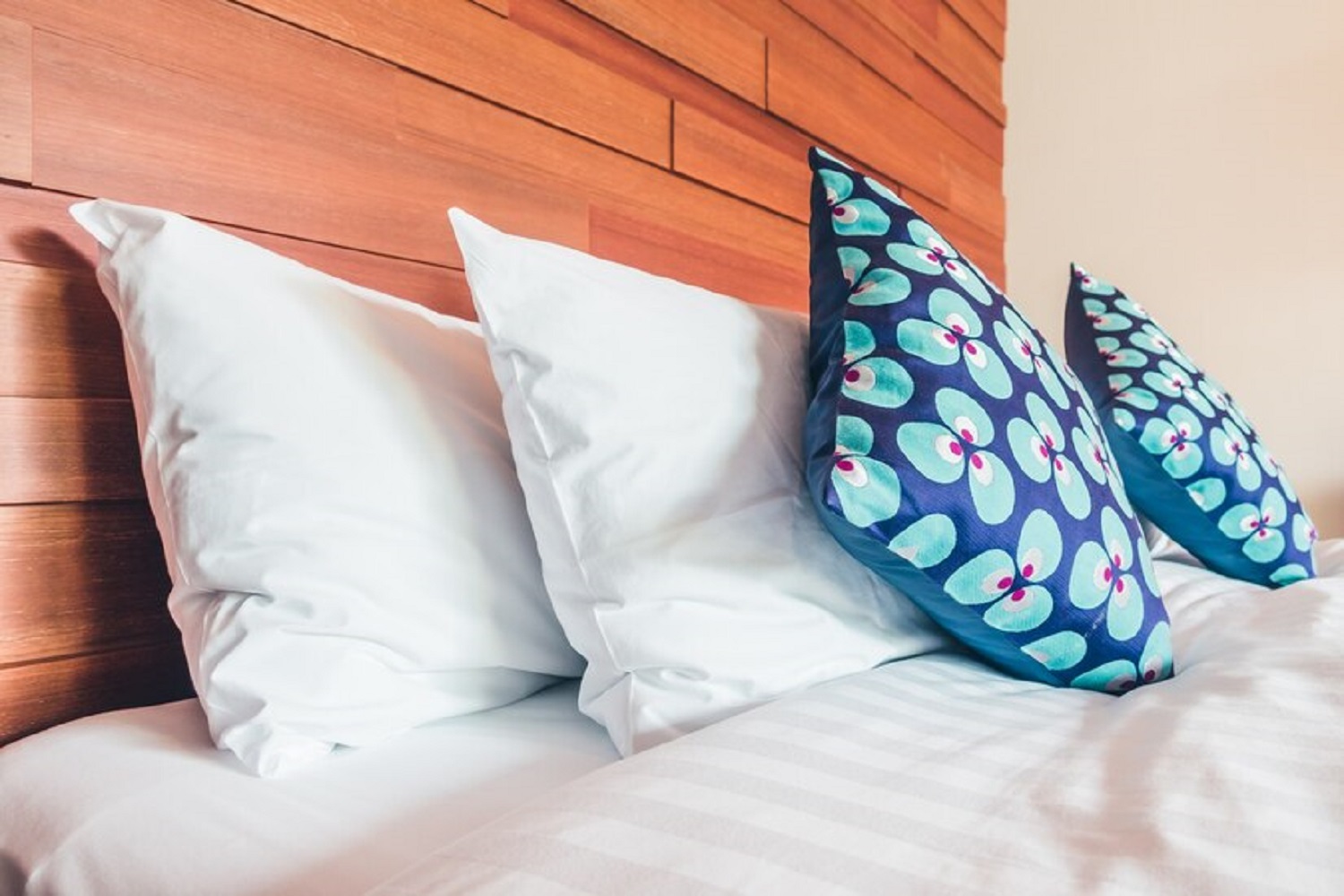 Выбираем идеальную подушку для здорового сна: все нюансы материалов и типов