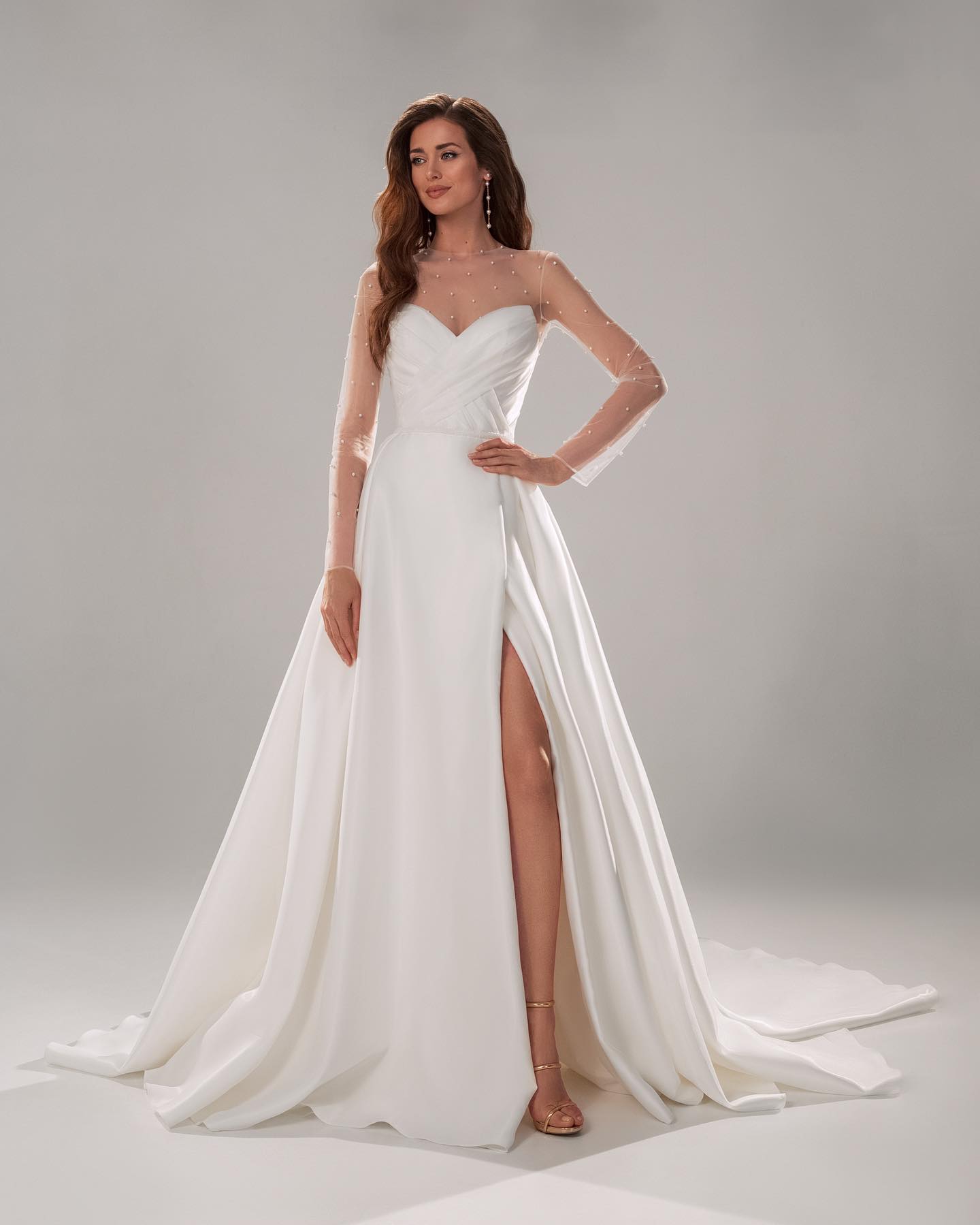 Какие украинские бренды имеют в коллекции белое платье, как у Тейлор Свифт (фото)