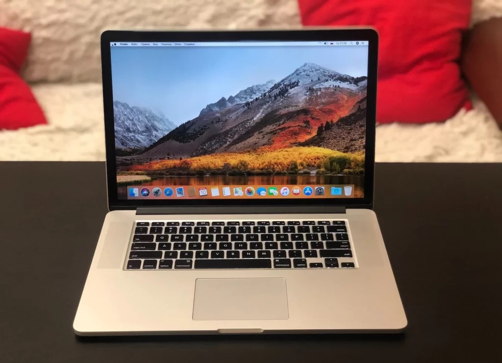 Від Macintosh до iMac: історія перевтілення &quot;яблучного&quot; ПК у фотографіях