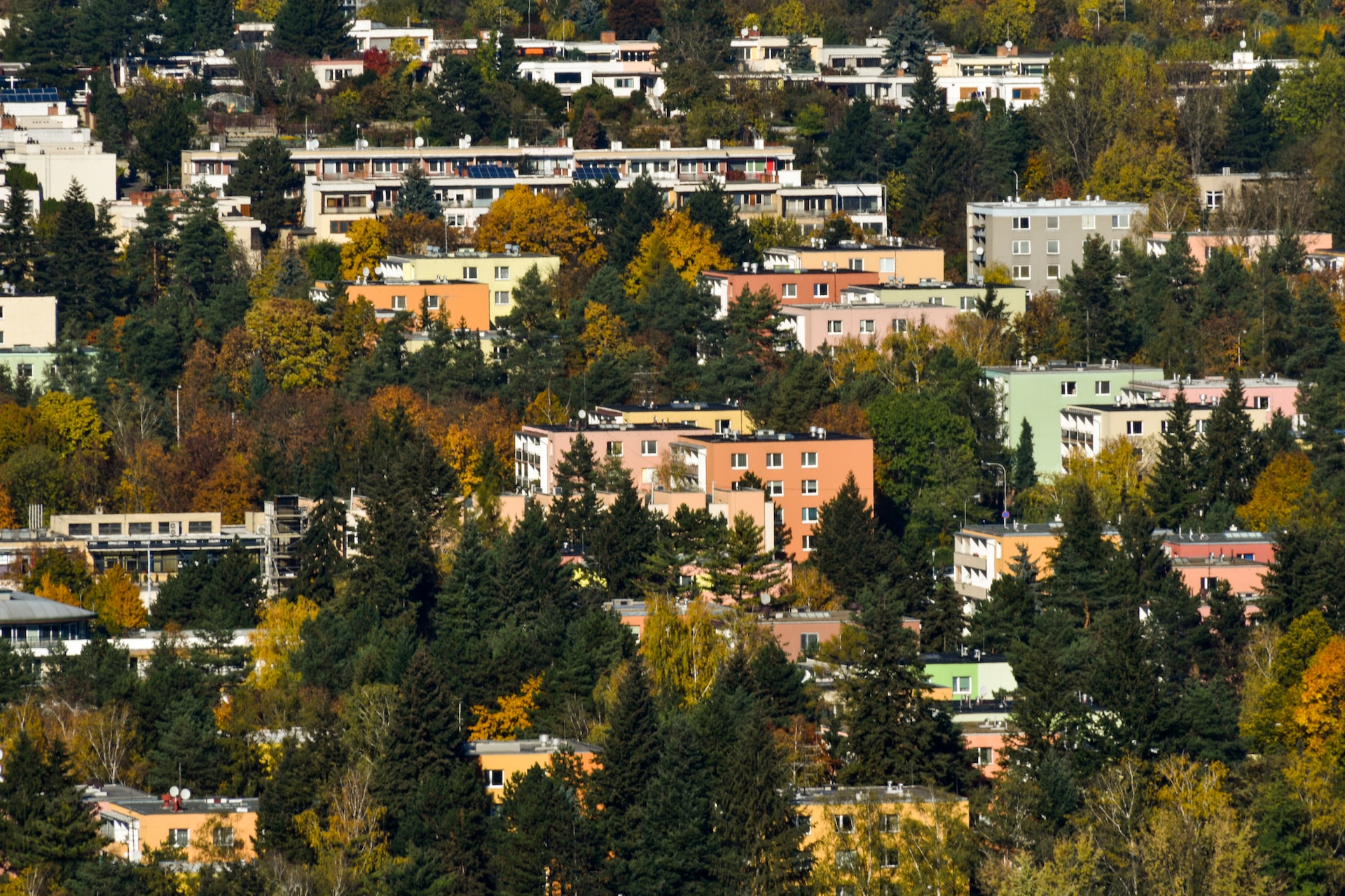 Сколько нужно откладывать в Чехии, чтобы купить квартиру: цены на жилье