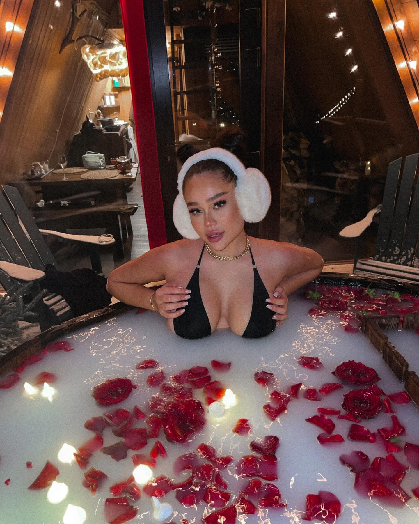 Российская певица приехала из Москвы на отдых в Карпаты: украинцы отреагировали