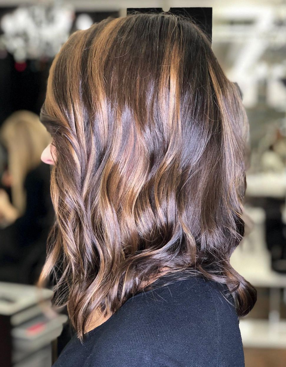 В какой цвет красить волосы: стилисты назвали тренды этой осени