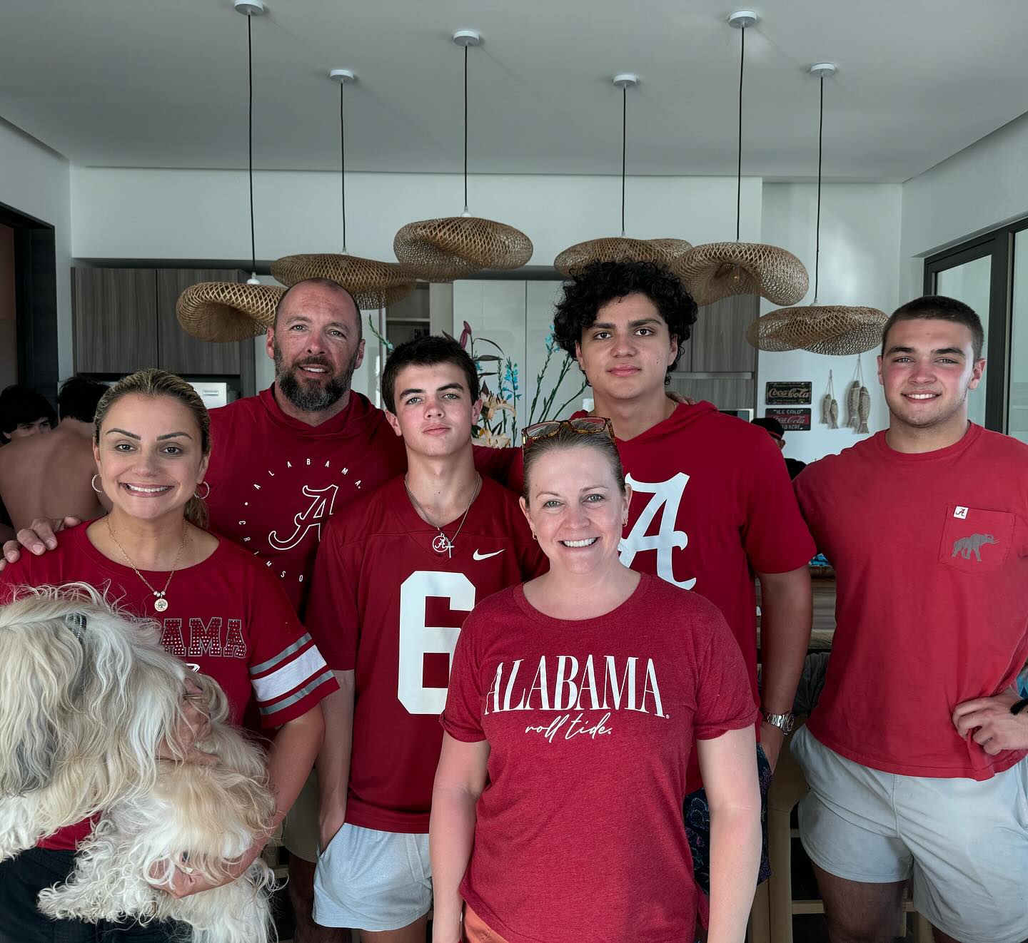 Не впізнати: який зараз вигляд має головна зірка серіалу &quot;Сабріна - маленька відьма&quot; (фото)