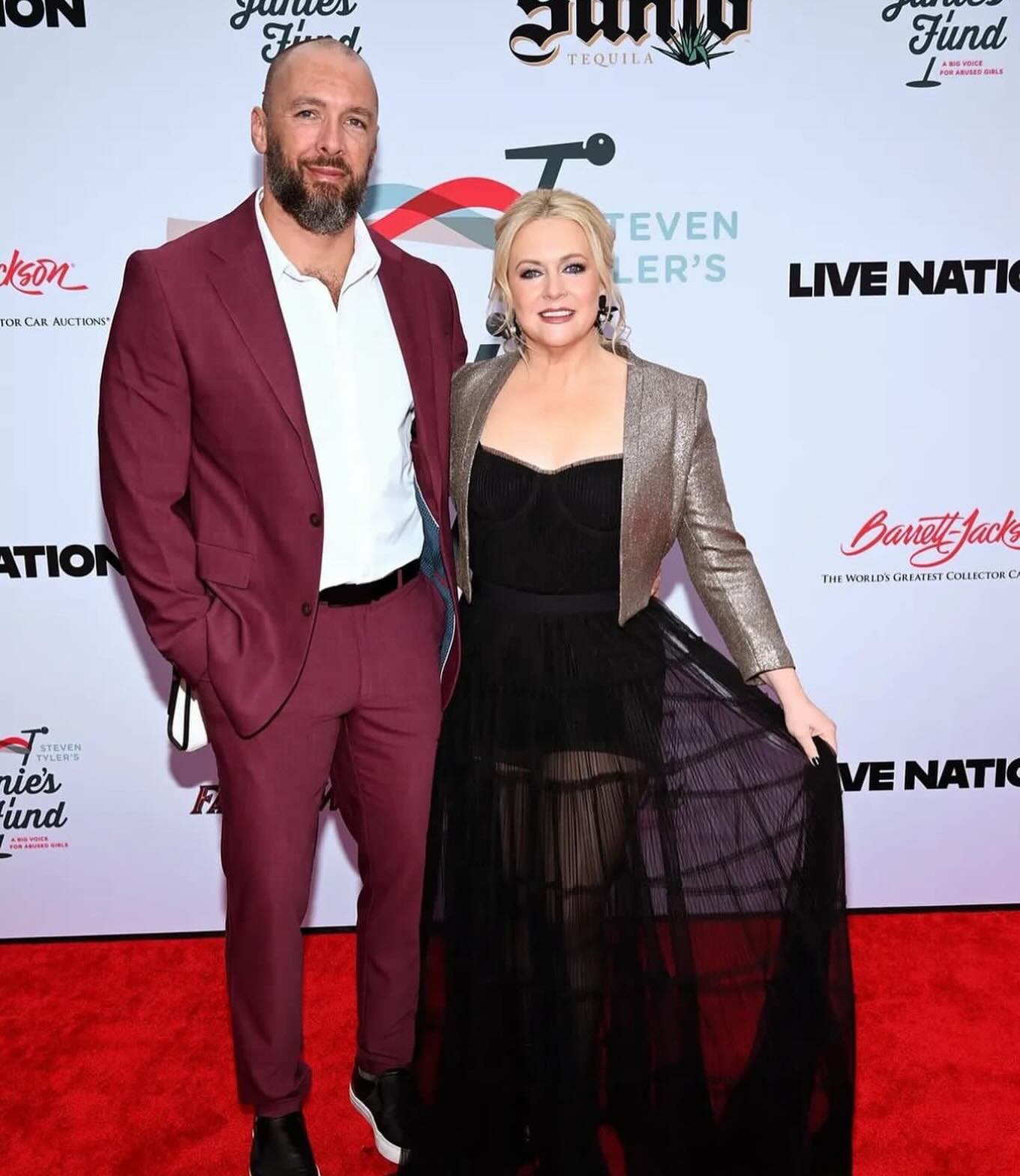 Не впізнати: який зараз вигляд має головна зірка серіалу &quot;Сабріна - маленька відьма&quot; (фото)