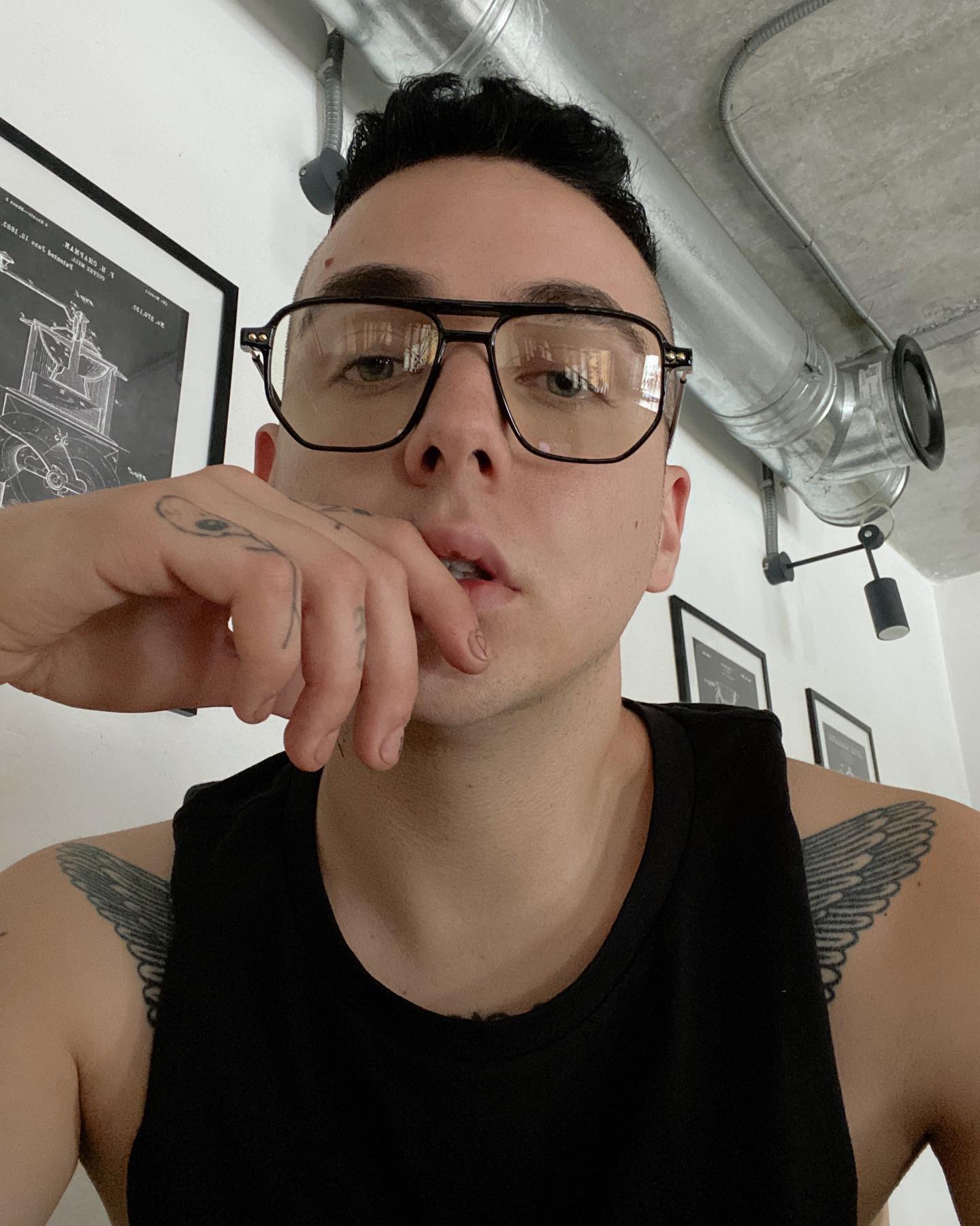 MELOVIN признался, свободно ли его сердце