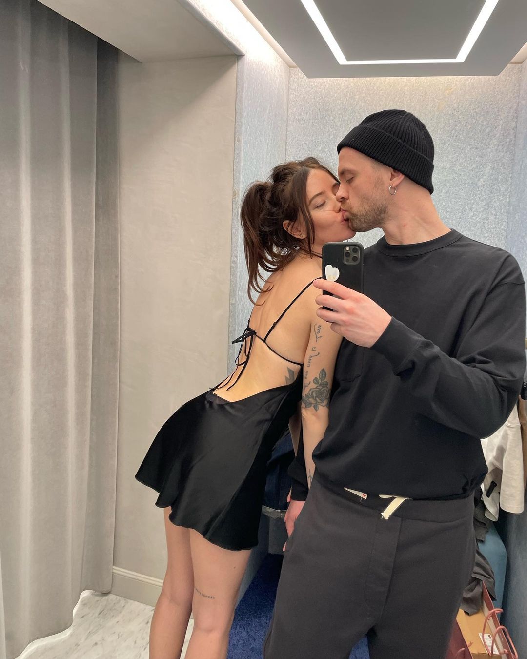 &quot;Переобулись&quot; или изменили убеждения? Какими стали русскоязычные украинские звезды за год войны