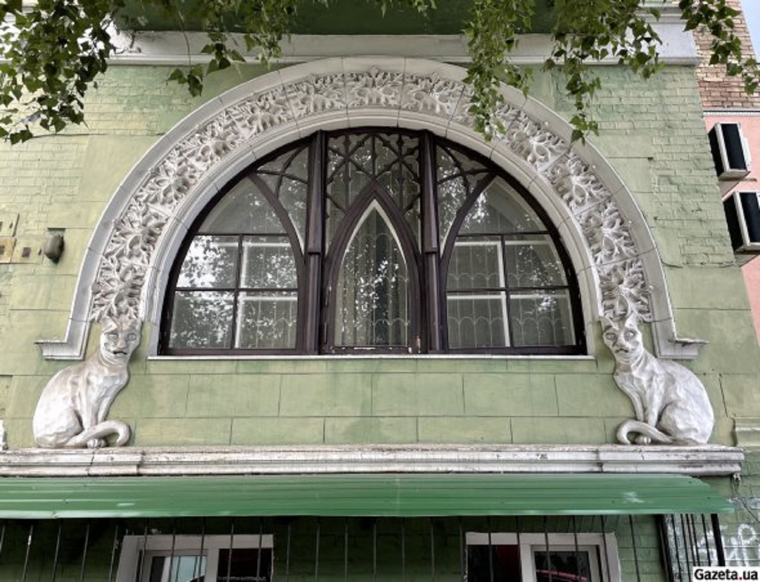 Топ-3 наймістичніші будівлі Києва з дивовижною архітектурою та моторошною історією