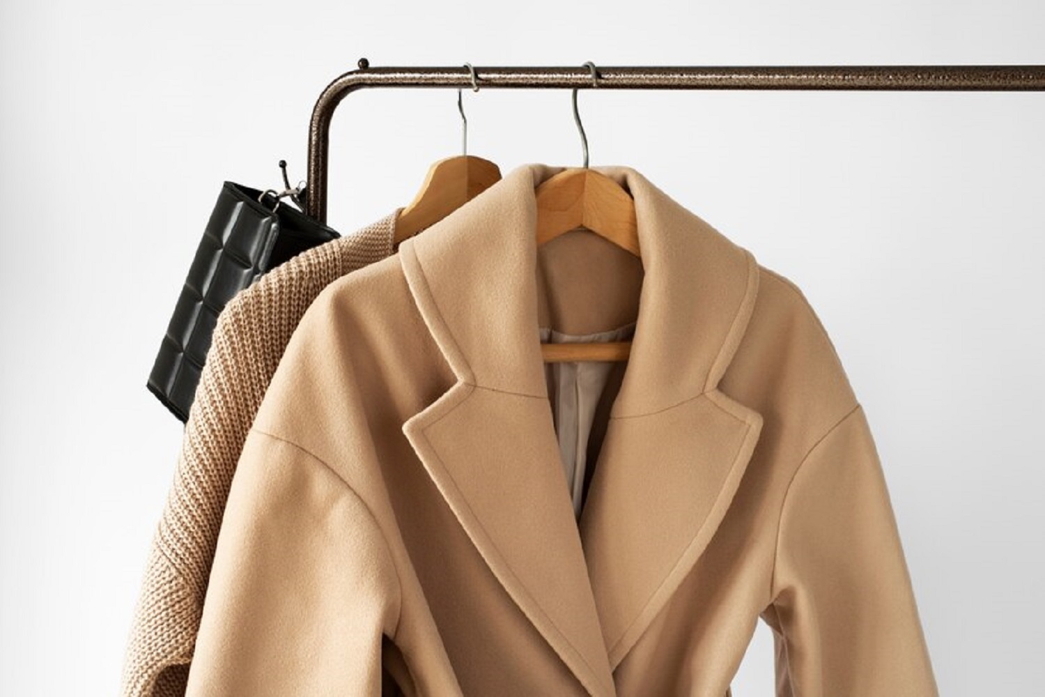 Как ухаживать за зимней одеждой, чтобы она выглядела хорошо и служила дольше