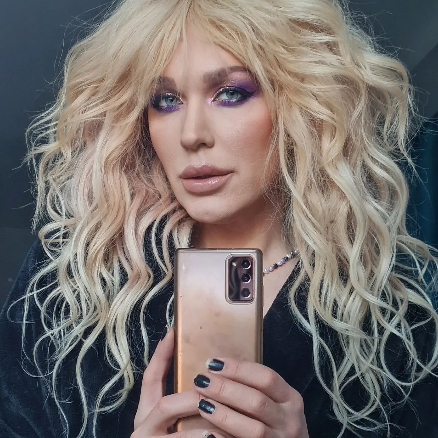 "Хватает на коммуналку, кошек и на себя". Монро призналась, на чем зарабатывает во время войны