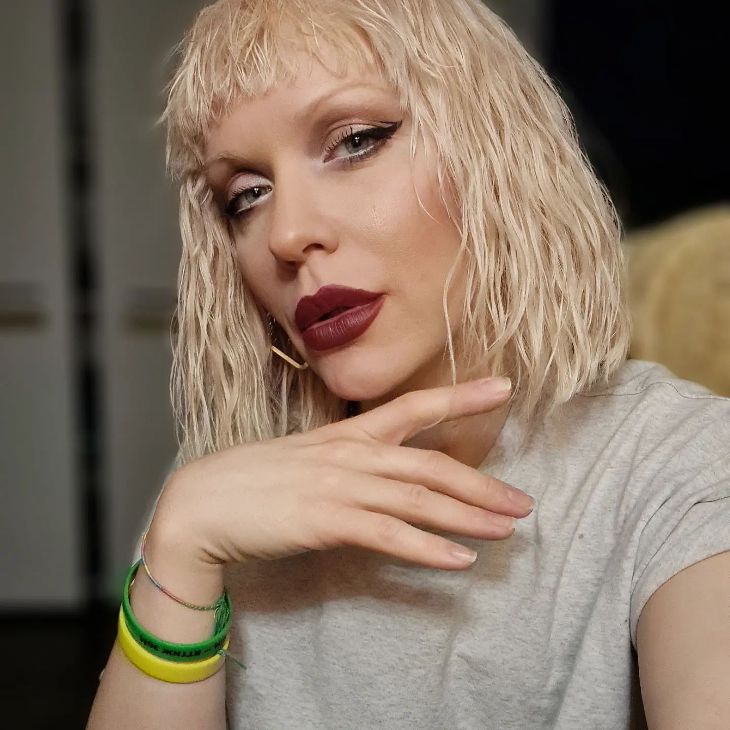 "Хватает на коммуналку, кошек и на себя". Монро призналась, на чем зарабатывает во время войны