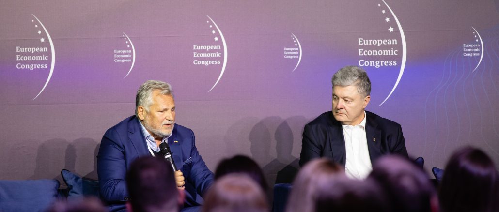 Порошенко про заморожування війни в Україні: має бути повна депутінізація Європи та світу