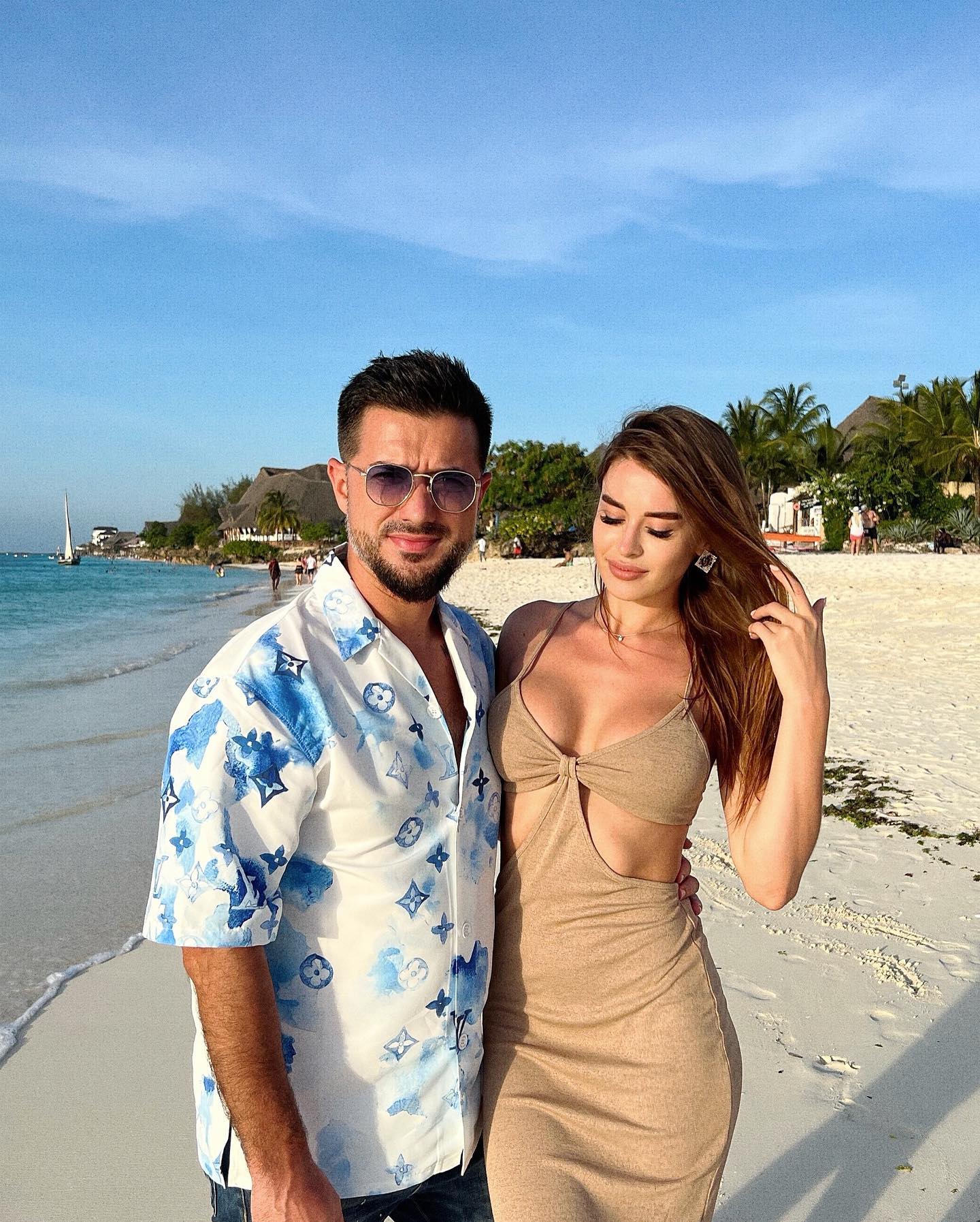 Бывший муж Ани Лорак снова подогрел слухи о разводе с молодой женой