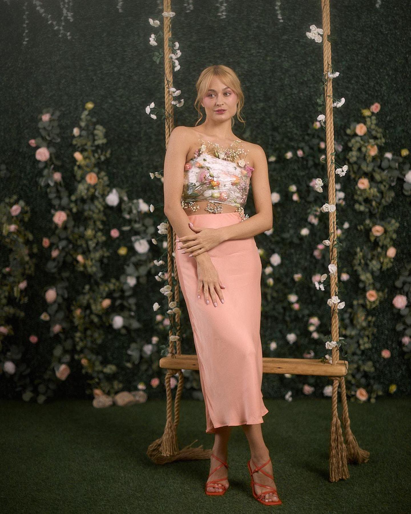 Відома акторка заінтригувала кадрами після розлучення: "По-новому особлива"