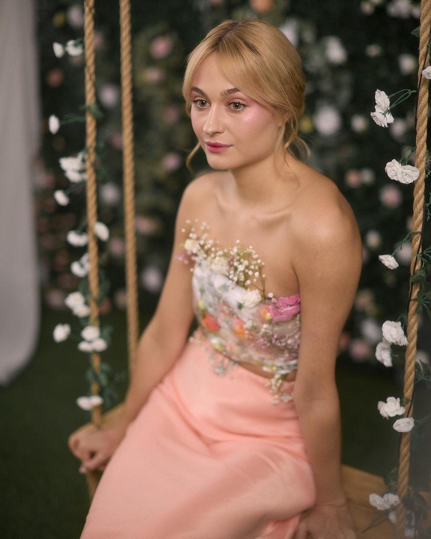 Відома акторка заінтригувала кадрами після розлучення: "По-новому особлива"