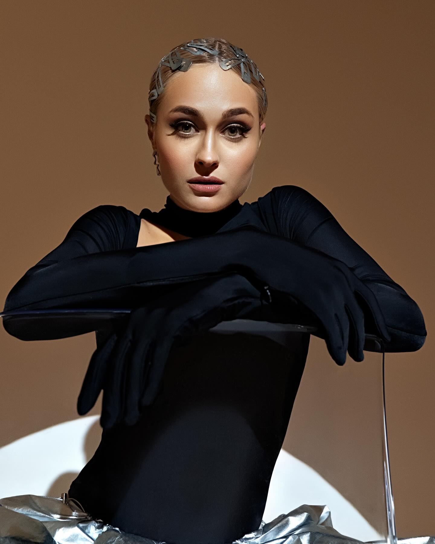 Відома українська акторка показала свою нову сторону завдяки фотосесії