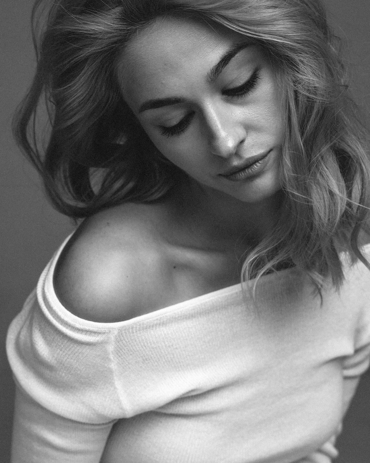 Популярная украинская актриса в новой фотосессии показала, как выглядит нежность (фото)