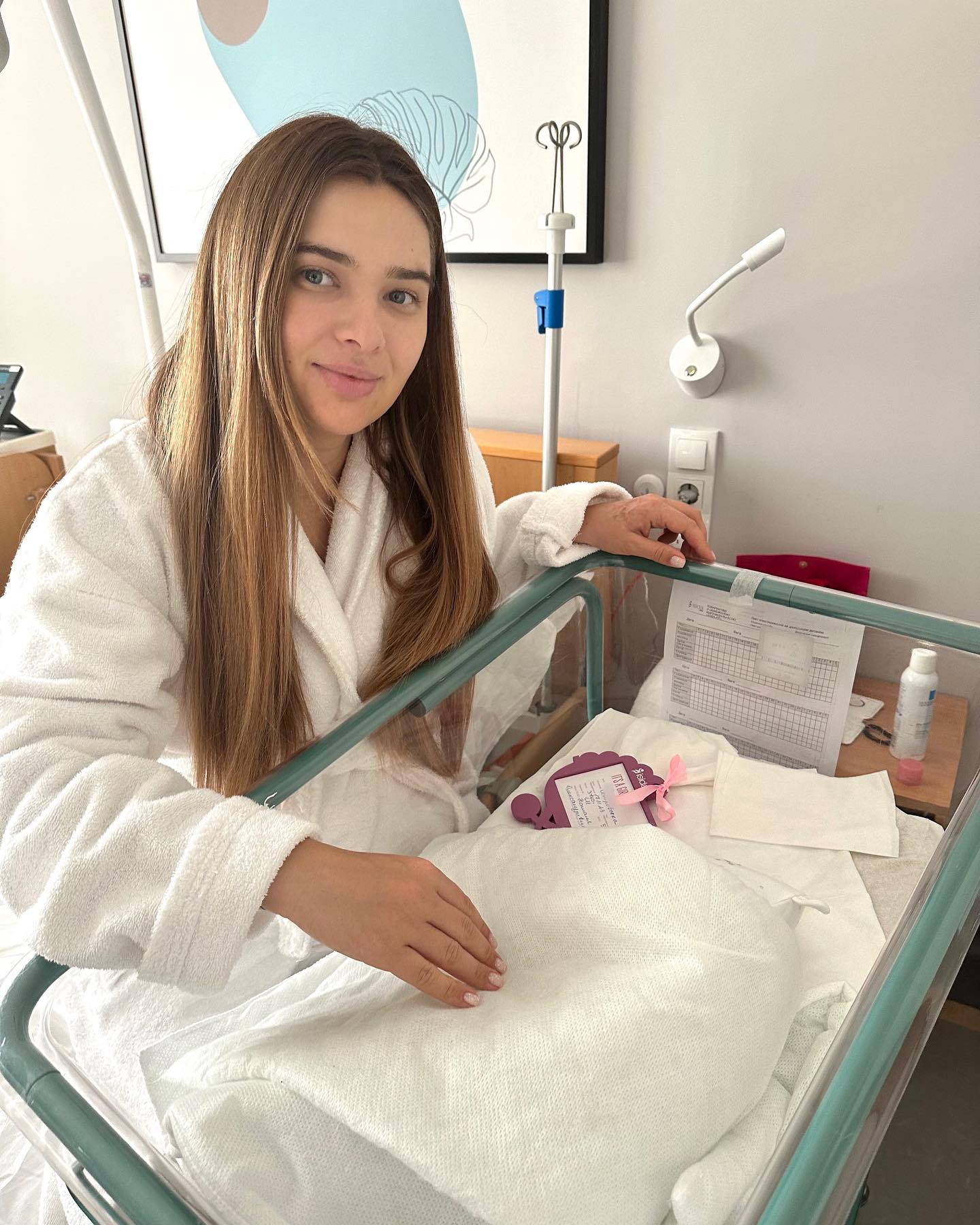 Звездный бэби-бум 2023: у Ivan NAVI родился первенец, а Тарабарова стала многодетной мамой