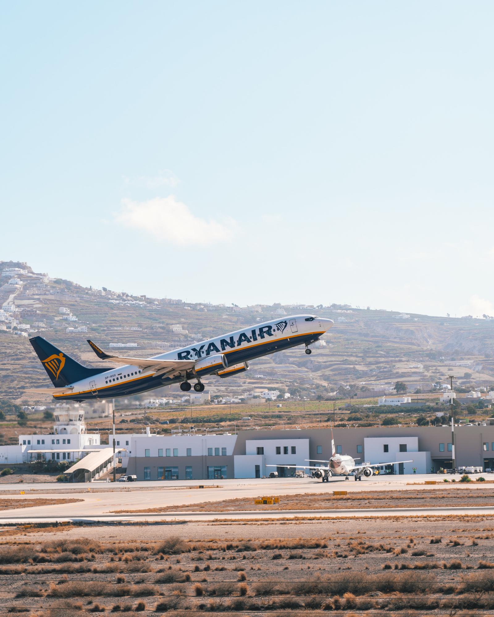 У Європі влітку скасують понад 10 тисяч рейсів: названа причина