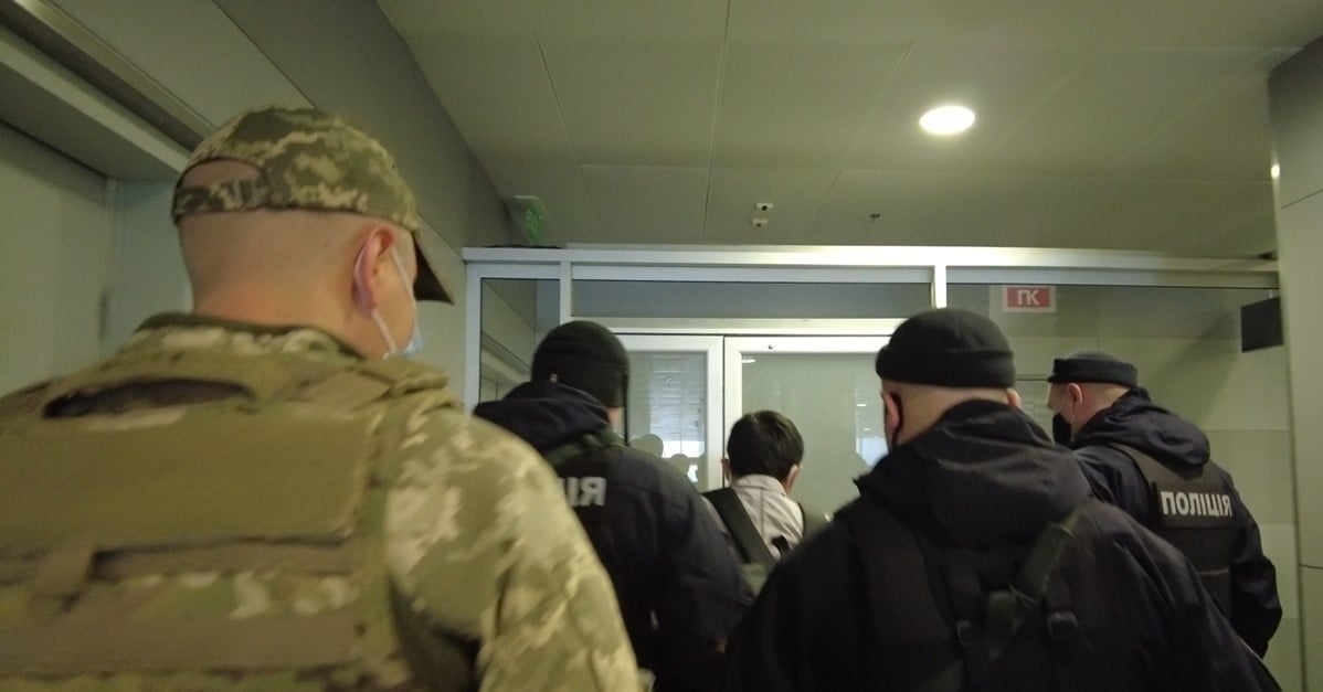 Розшукують за посадові злочини: в аеропорту &quot;Бориспіль&quot; затримали громадянина Китаю