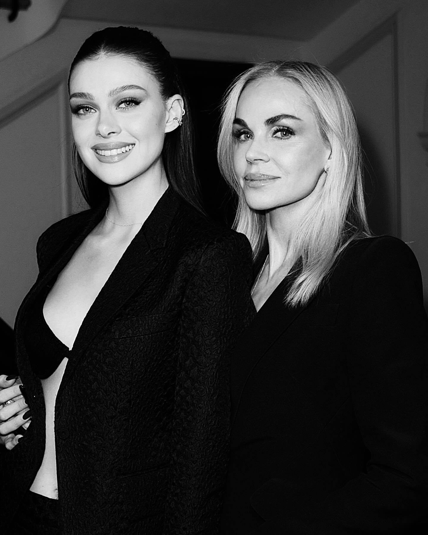 Невестка Бекхэмов Никола Пельтц показала, как похожа на свою маму (фото)