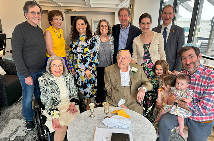 Старейшие в мире молодожены встретились и влюбились в доме престарелых: им на двоих 202 года