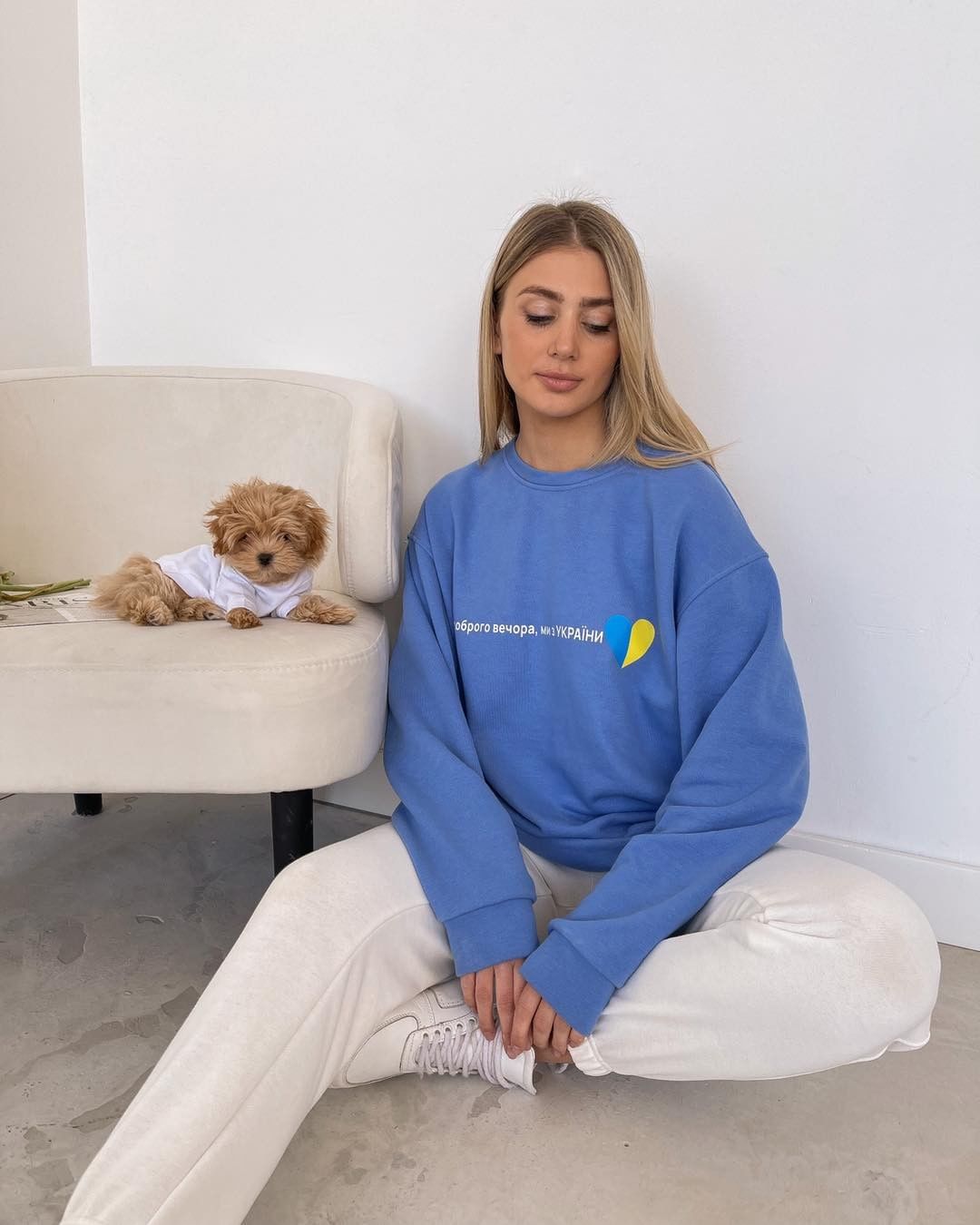 Футболка &quot;как у Зеленского&quot;: как в мире распространяется тренд на все украинское (фото)