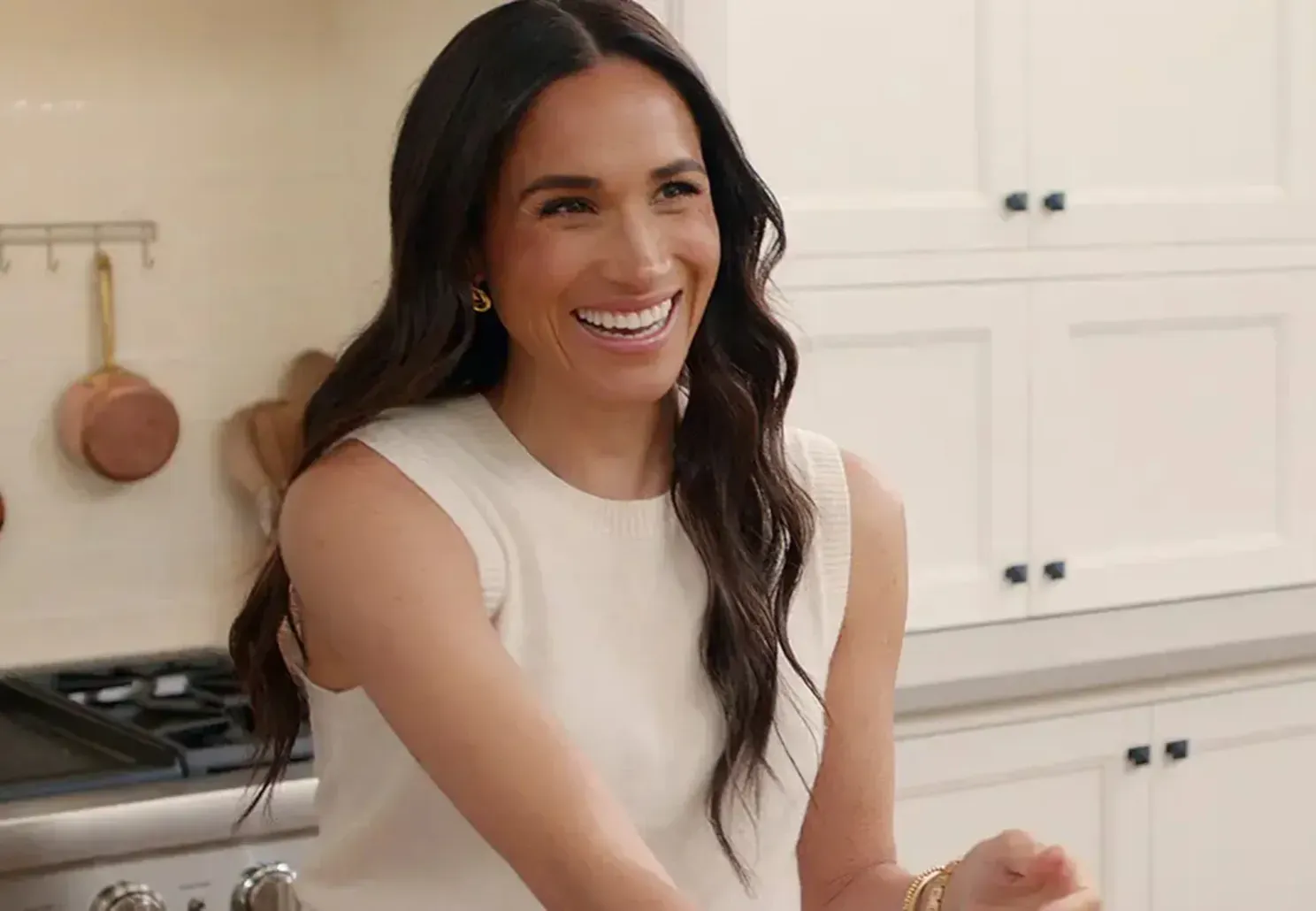 "З любовʼю, Меган". Чому усі критикують серіал Netflix про герцогиню Сассекську