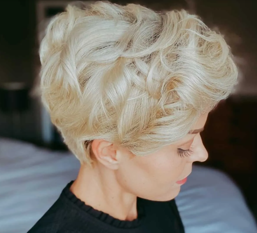 Какую прическу лучше выбрать в 20 и 50 лет: будете выглядеть стильно и молодо