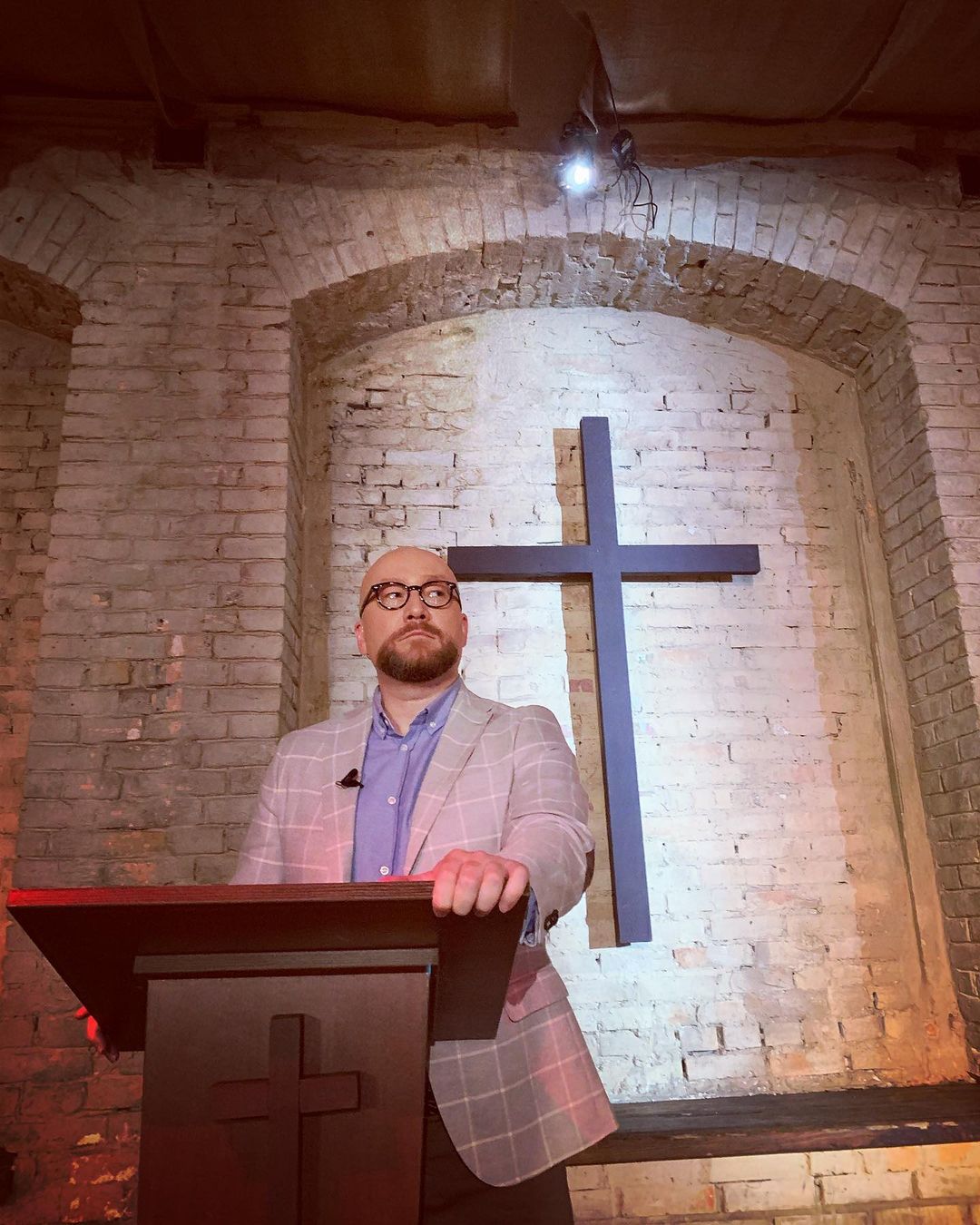 Ведущий &quot;Битвы экстрасенсов&quot; оказался на грани жизни и смерти: без мистики не обошлось