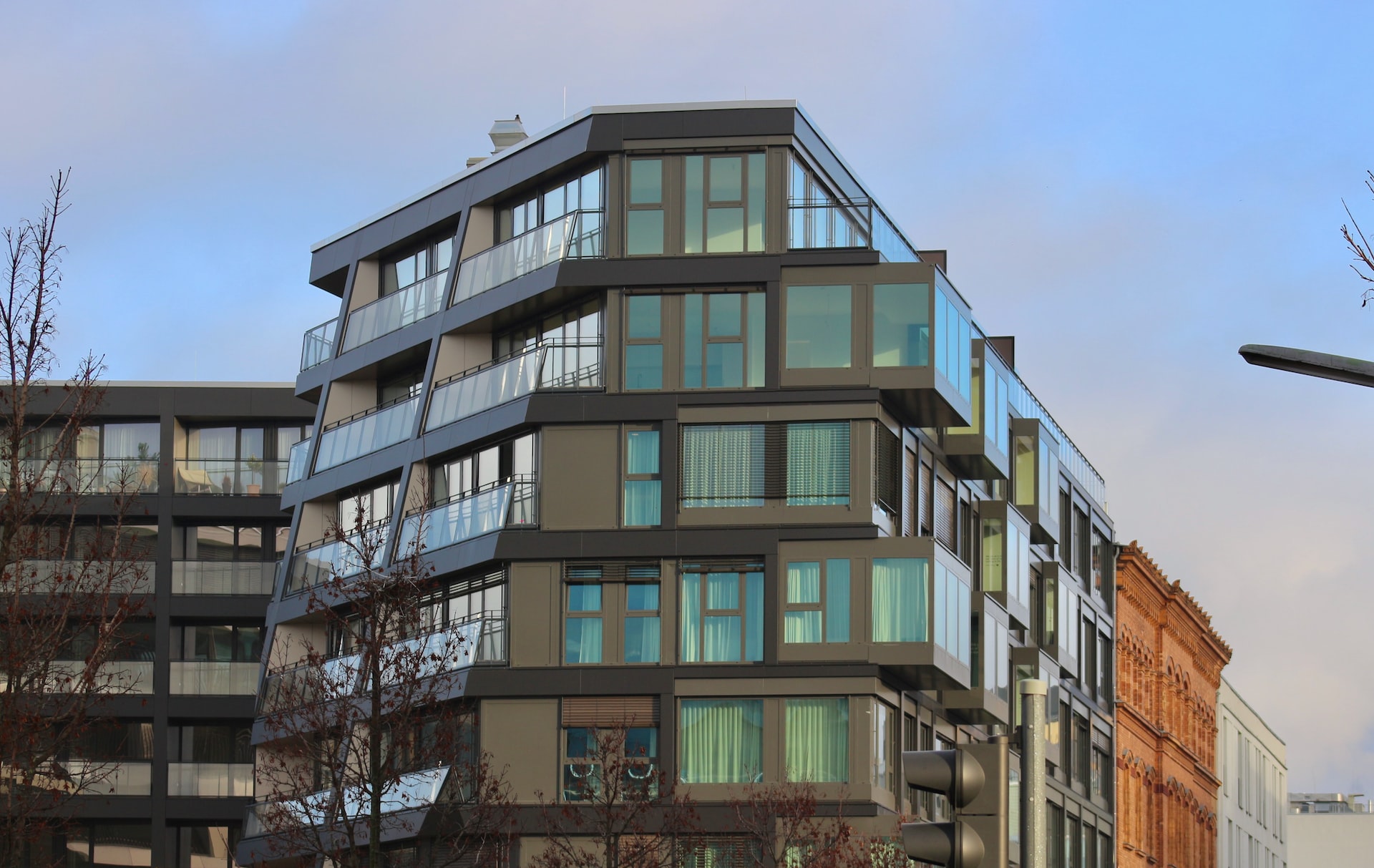 Сколько нужно зарабатывать в Германии, чтобы купить квартиру: цены на жилье