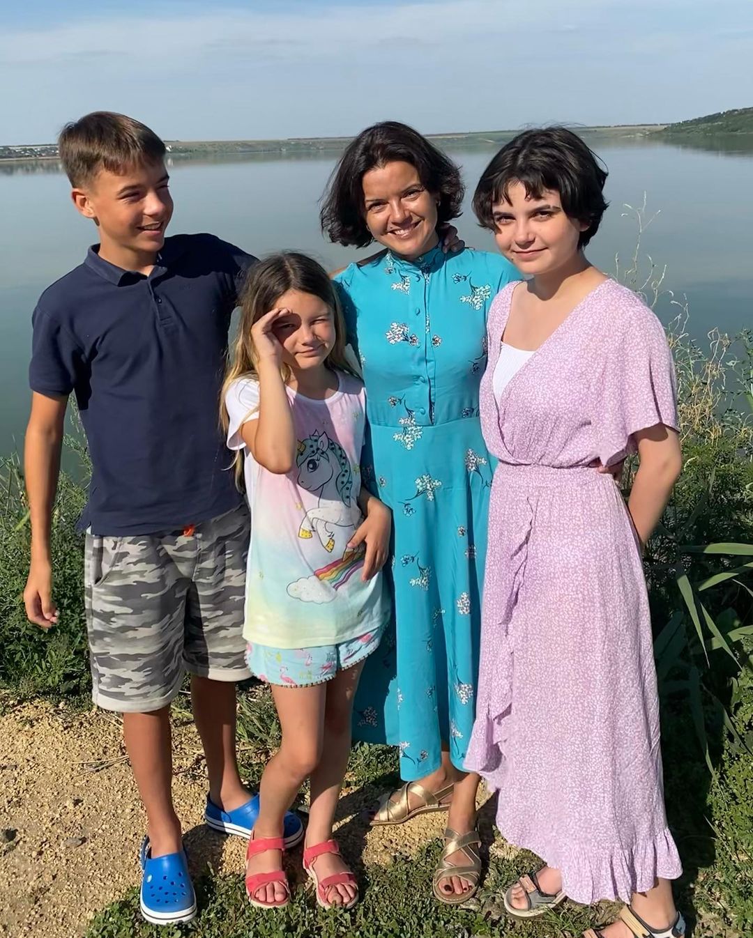 Артынан қара нәсілділер