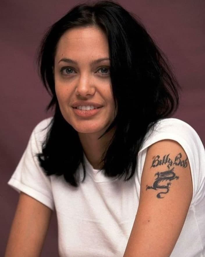 Від спокусливої кішечки до ікони стилю: як змінювався імідж Анджеліни Джолі з роками