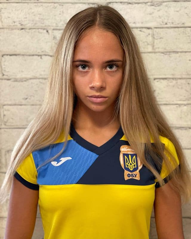 Победила россиянку и станцевала гопак: почему 13-летнюю украинку называют будущим мирового бокса