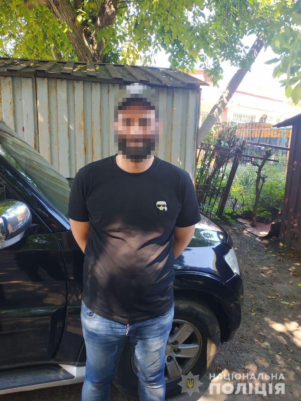 В Умані іноземець влаштував стрілянину на вулиці: його затримали