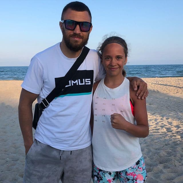 Победила россиянку и станцевала гопак: почему 13-летнюю украинку называют будущим мирового бокса