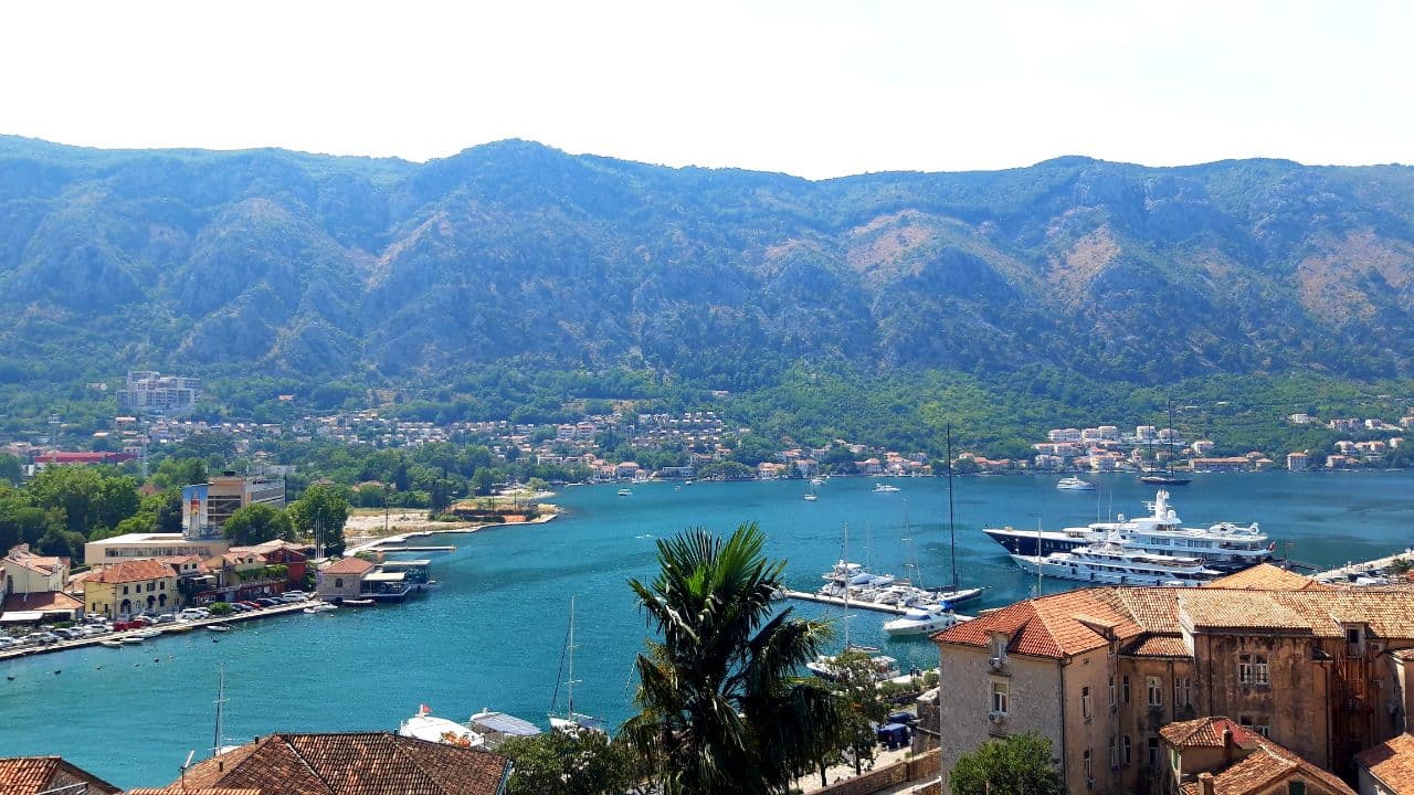 Південний фіорд Європи: у скільки обійдеться осіння відпустка в наймальовничішій бухті Чорногорії