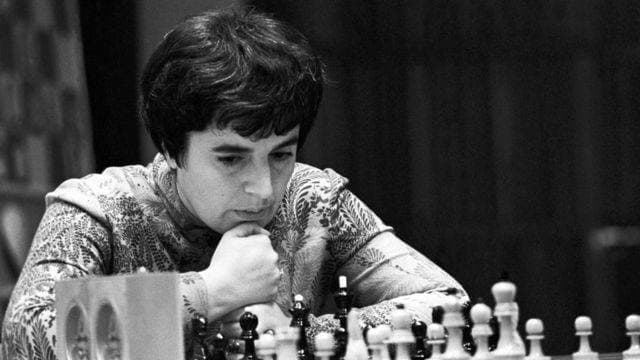 Назвали росіянкою: легендарна шахматистка подала до суду на Netflix
